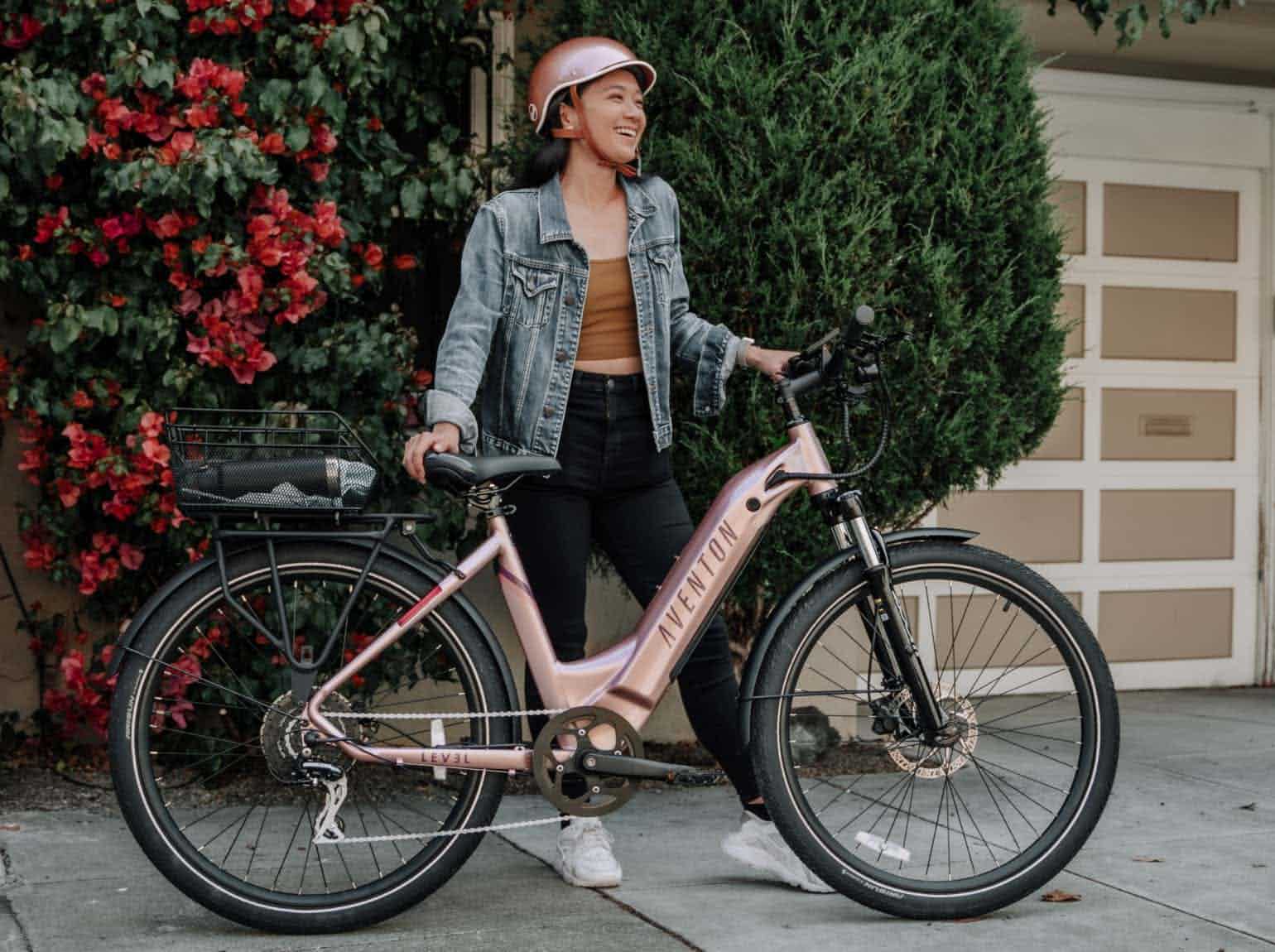 Level electric bike in the streets