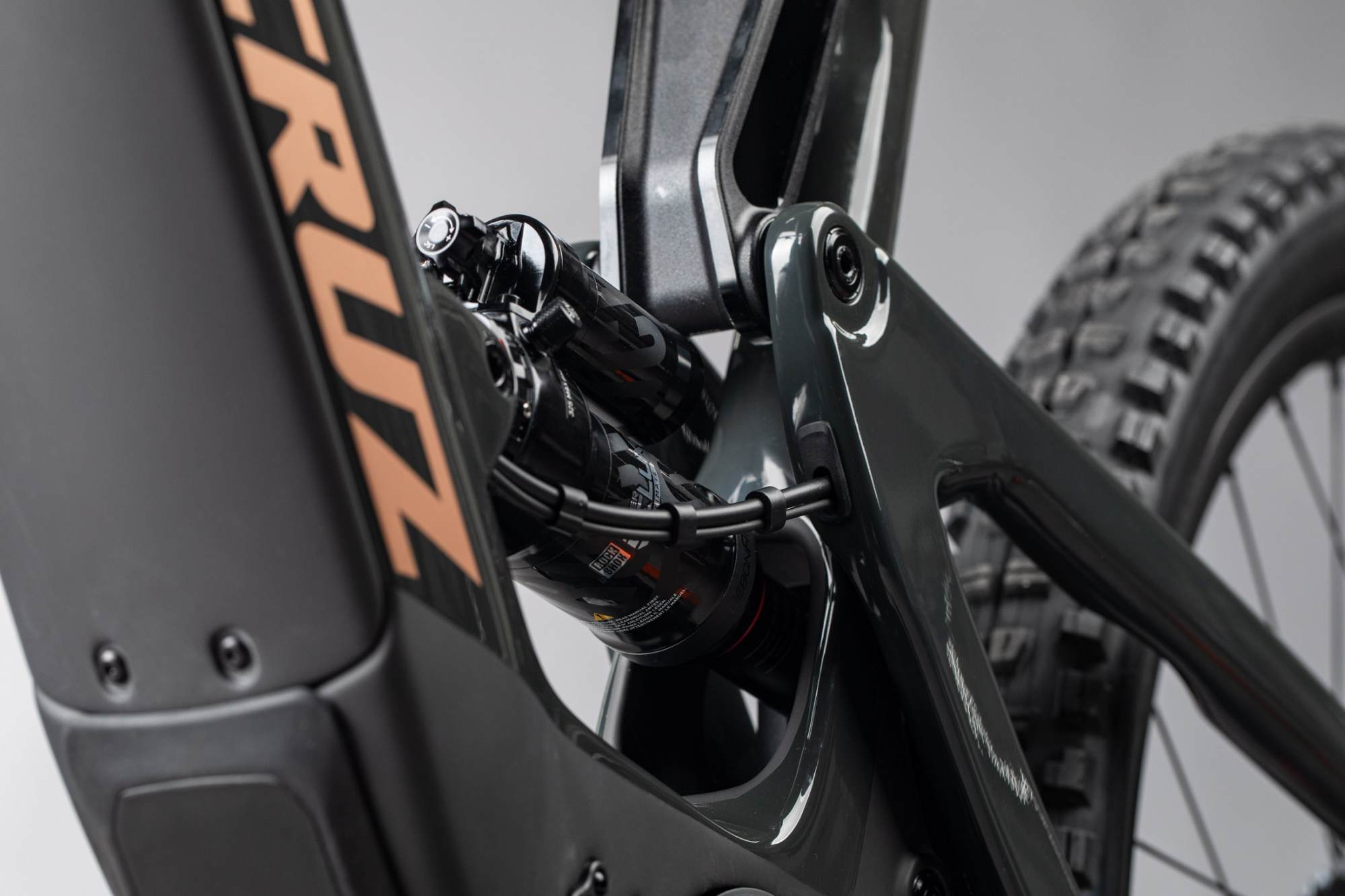 The Santa Cruz Heckler Bike Motor and Battery